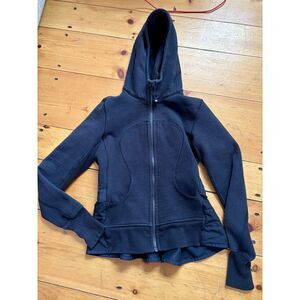 RARE Hiver 2013 Lululemon Scuba Hoodie SE Ruffled Up Back Peplum Black Sz 6